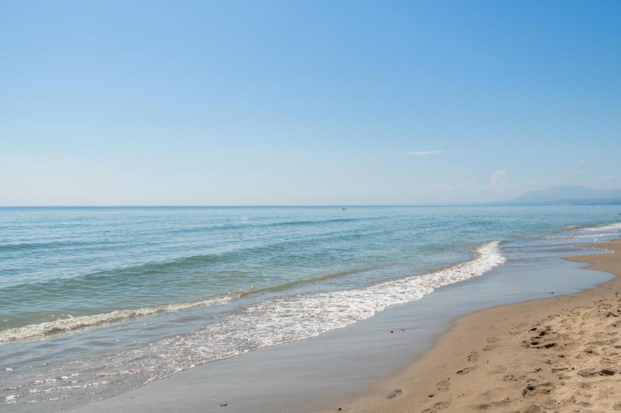 Soek La Romana Seafront Marbella Esterno foto